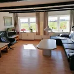 Lägenhet With Sea View Near The