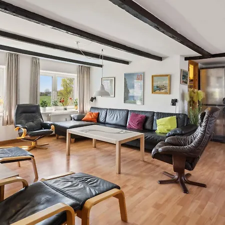 With Sea View Near The דירה Lebol