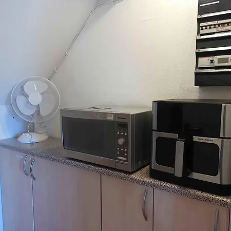 דירה With Sea View Near The