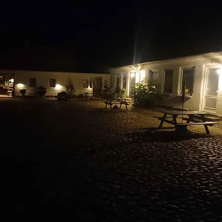 With Sea View Near The דירה