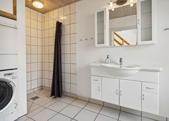 Apartment With Sea View Near The *